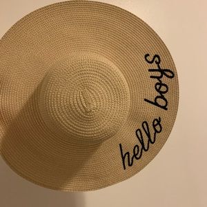Forever 21 Women’s summer straw floppy hat
